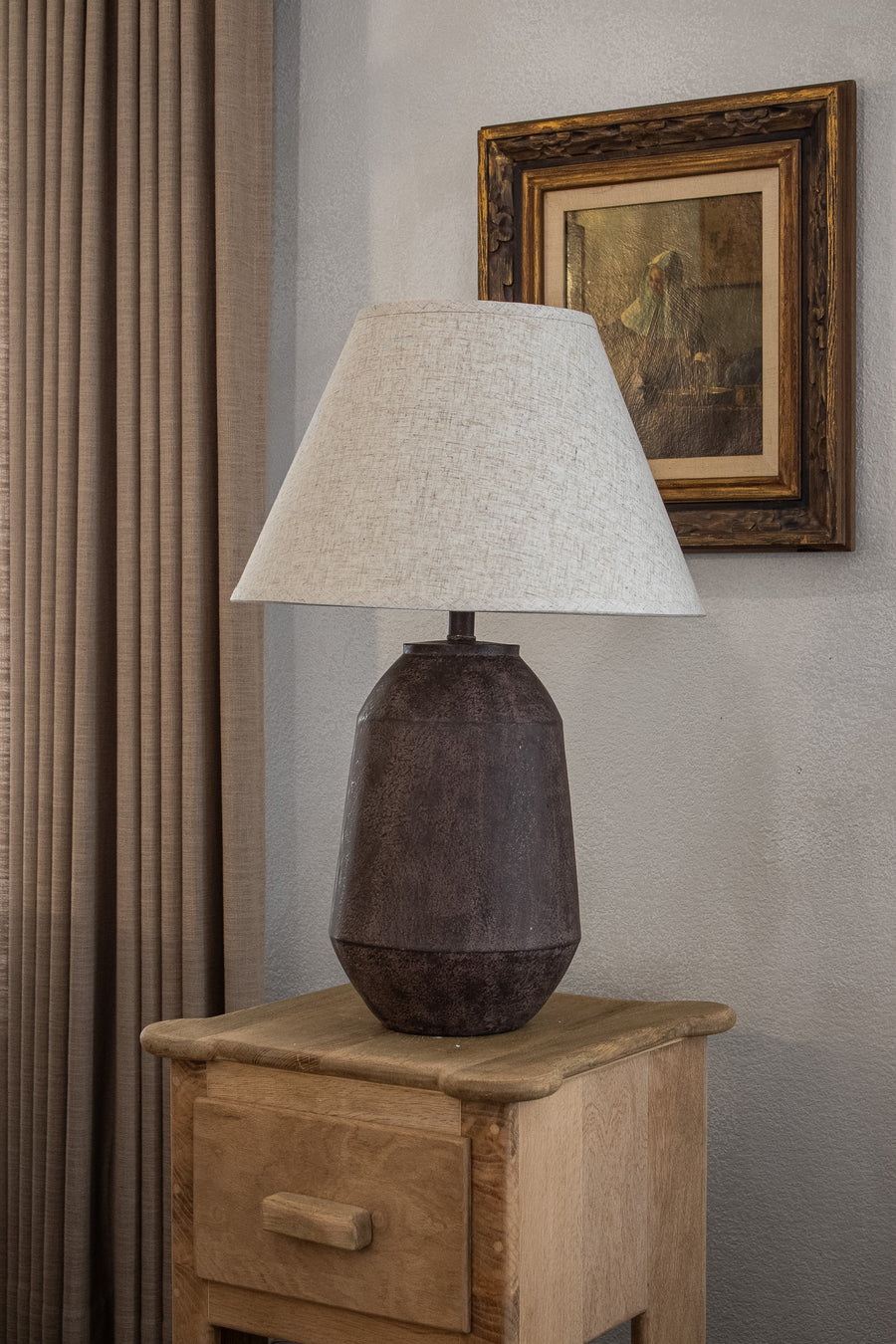 Pottery-Style Table Lamp (Like-New)